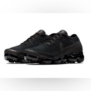 Nike Air Vapormax Flyknit Sneakers
